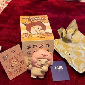 Juju Aliya Animal Barista Figurine collectible new holding coffee bean rare